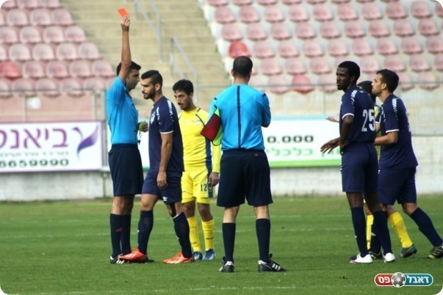 אחרי המהומה בין השחקנים על הדשא, אלברמן מורחק (שי מוגילבסקי, אתר eyoya)